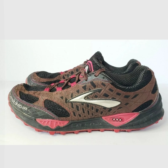 brooks cascadia brown